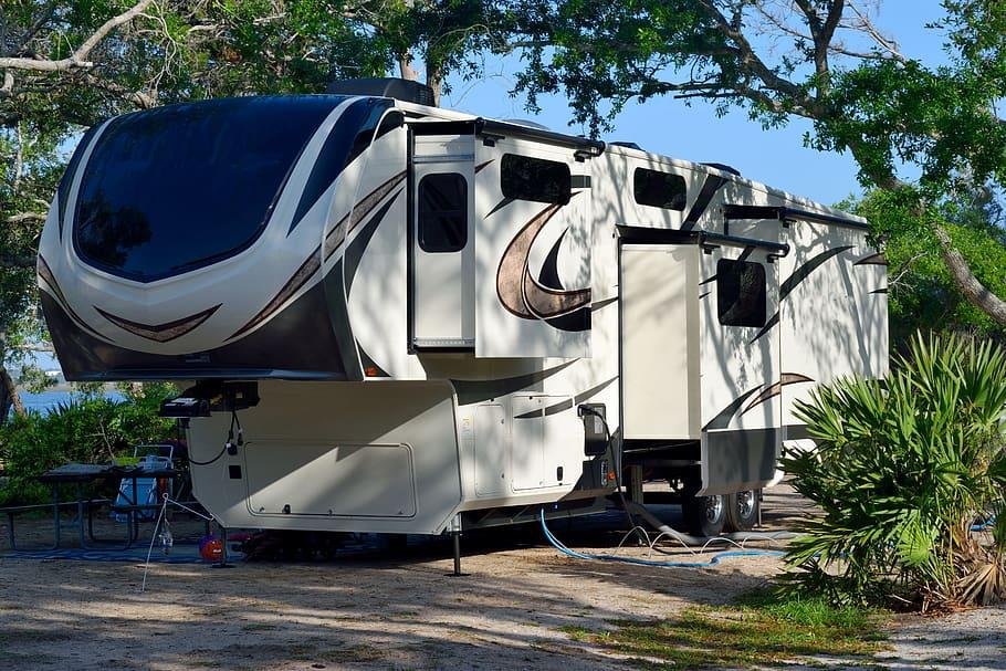 The Comprehensive Guide to Different Types of Travel Trailers 2