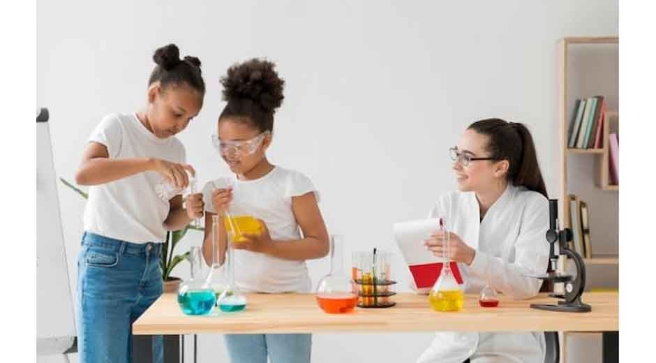 Academic Reference Tools Maximize Understanding