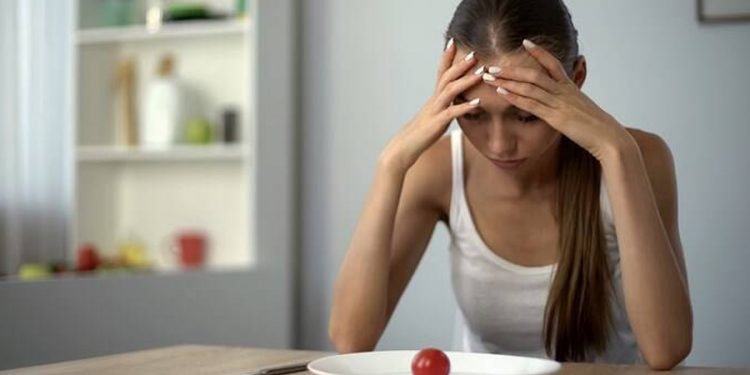 12 Signs and Symptoms of Iron Deficiency