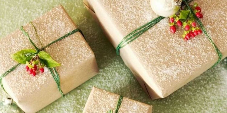 Make This Diwali Special By Giving Homemade Gifts