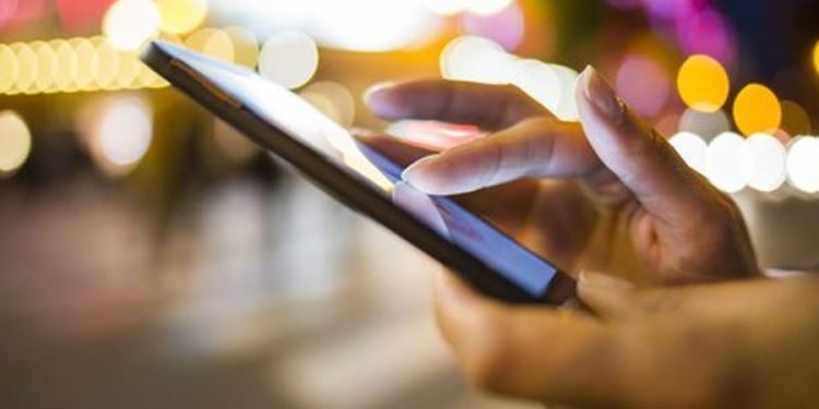 How to Hack Your Girlfriend’s Text Messages