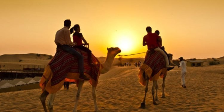 What is unique about Evening Desert Safari