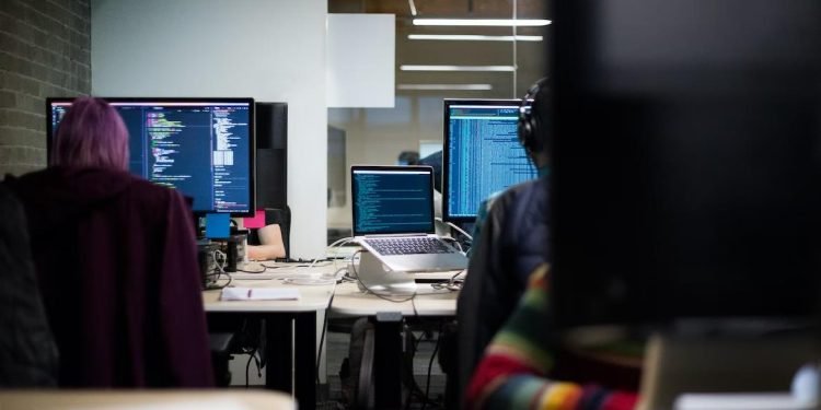 7-Step-Guide-To-Develop-A-Successful-SaaS-Product-2