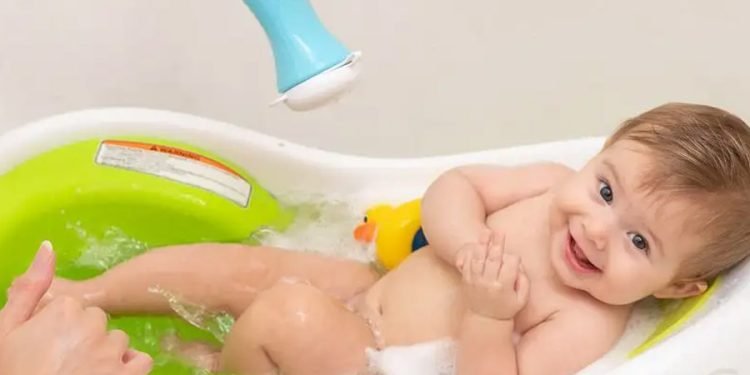 Bathe Your Little Human in The Best Baby Bathtub