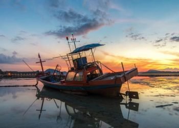 Find Out How to Get Rid of Your Old Boat_ Boat Removal Made Simple