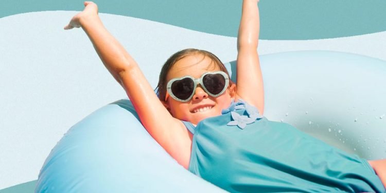 How to Wash Off Mineral Sunscreen for Kids After a Day Out