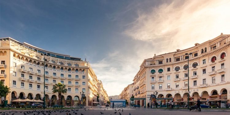 The Best of Thessaloniki - A Guide to Hotels, Gastronomy, Shopping, and History