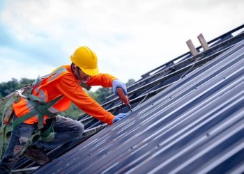 What Insurance Policies Do Roofing Contractors Need