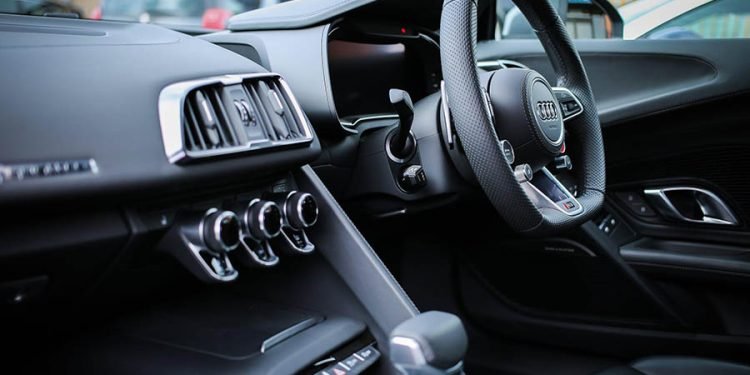 5 Top Luxury Cars to Rent In 2023