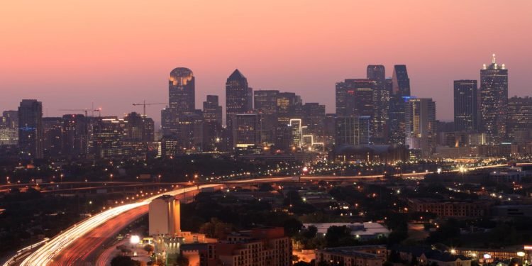 Benefits of Hiring a Local Dallas Car Accident Lawyer for Tourists