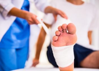 Injury man in doctor