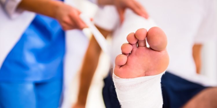 Injury man in doctor