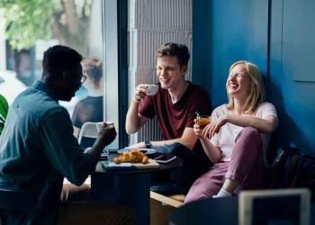 8 Tips to Network in College