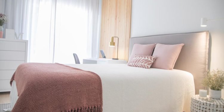 12 Quilt Covers to Elevate Your Minimalist Bedroom Design