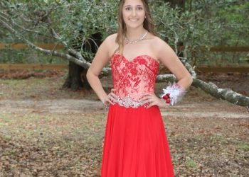 How Teens Choose Their Prom Dresses