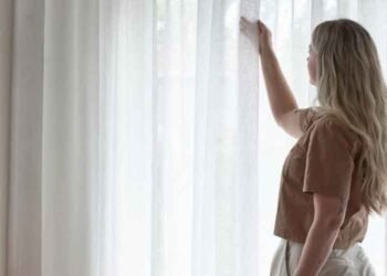 8 Inspiring Living Room Curtain Ideas