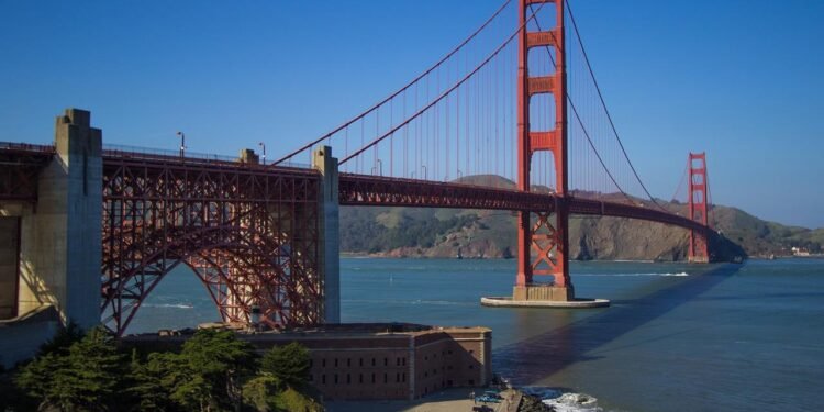 8 Pros and Cons of Living in San Francisco