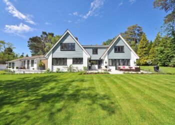 The Best Investments to Enhance Curb Appeal