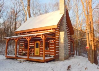 Traditional Log Cabin