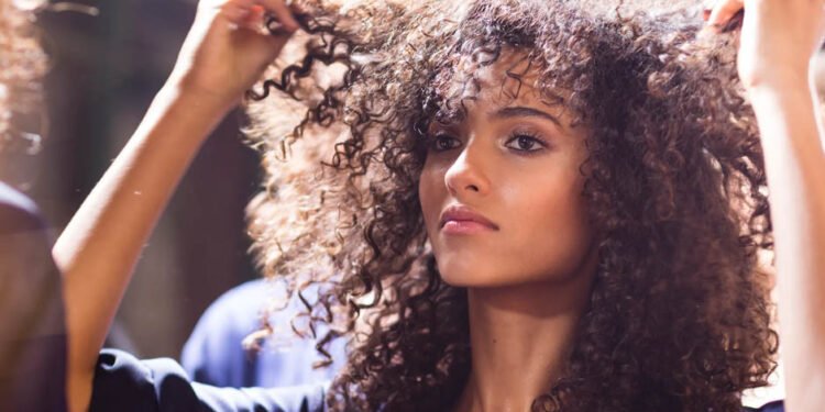 Choosing the Right Hair Cleanser for Curly Hair