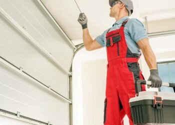 Modern Garage Doors Installer