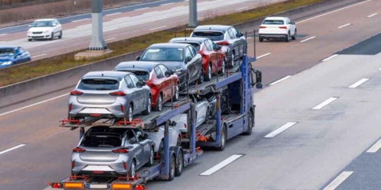 Tow-Dolly-vs.-Car-Hauler-Trailer