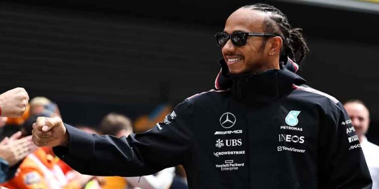 Lewis-Hamilton-Signs-for-Another-Two-Years-with-Mercedes