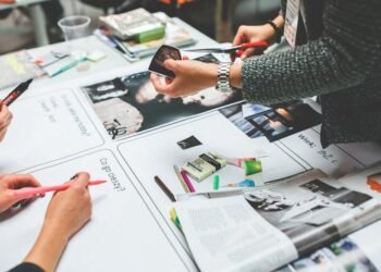 10 Thriving Franchise Industries and Their 5 Essential Tips for Prosperous Ownership