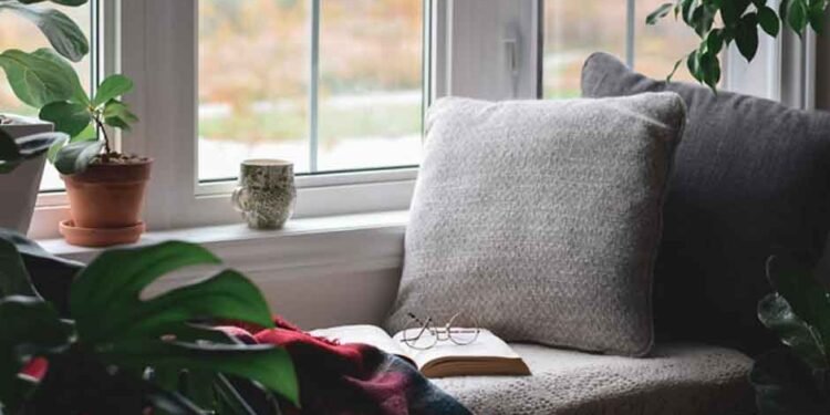 A-Guide-to-Effortlessly-Design-Your-Cosy-Reading-Nook-in-Your-Home