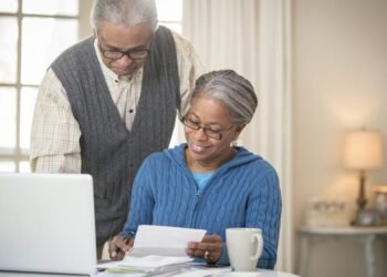 Discover the key to securing ideal health insurance for seniors with these 6 must-know tips