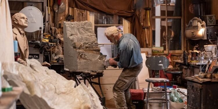Developing Creativity and Innovation in Art Studios_ Workshop and Class Ideas-1