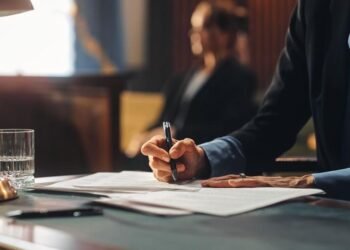 Skilled Divorce Lawyer