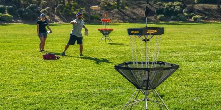 Essential-Tips-for-Finding-the-Right-Disc-Golf-Putting-Style
