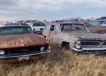 classic junk car