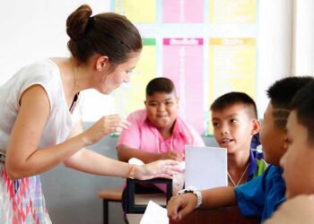teaching englisn in thai