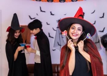 7 Trending Character Costumes at Halloween Costume Superstore