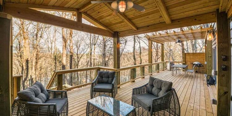 Deck Builder In Atlanta