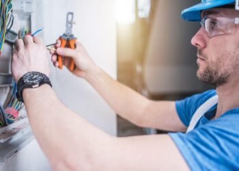 Understanding When It's Time to Call an Electrician
