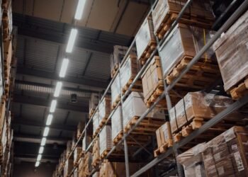 What Kind of Technology Do Warehouses Need