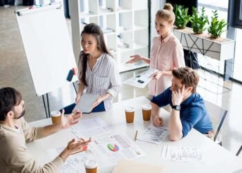 managing a big and small team