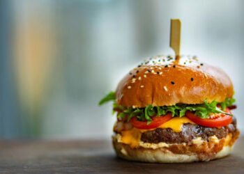 3 Irresistible Reasons To Invest In A Sizzling Fast Food Franchise