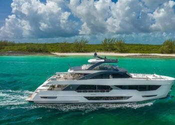 Booking a Yacht Charter in the Bahamas