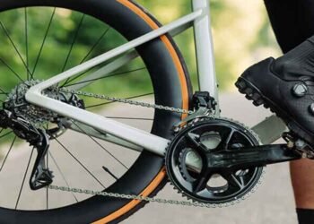 Essential Stretches for Cyclists to Enhance Performance