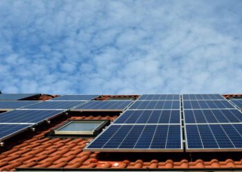 The Economic Advantages of Solar Energy for Power Reduction