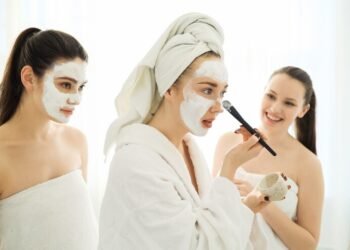 How to Choose the Right Skin Care Products Online