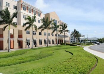 4 Best Grand Cayman Resorts for Your Next Vacation