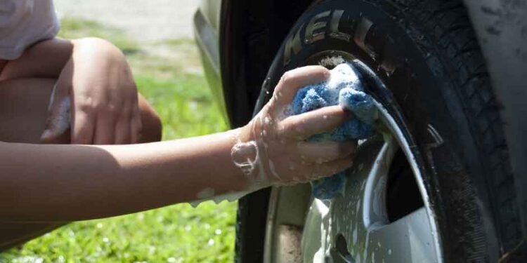 5-Tools-You-Can't-Do-Without-When-Owning-a-Mobile-Car-Detailing-Business