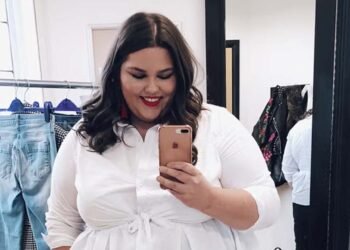 Fashionable Plus-Size Clothing