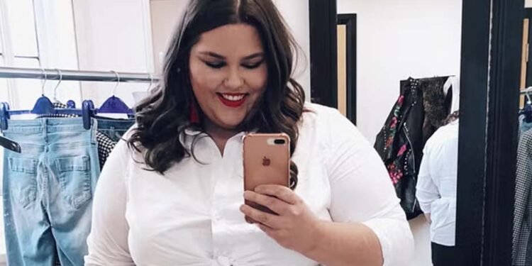 Fashionable Plus-Size Clothing
