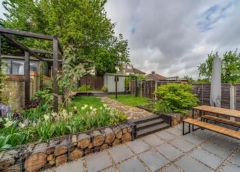 Using Natural Landscape Supplies for Your Garden